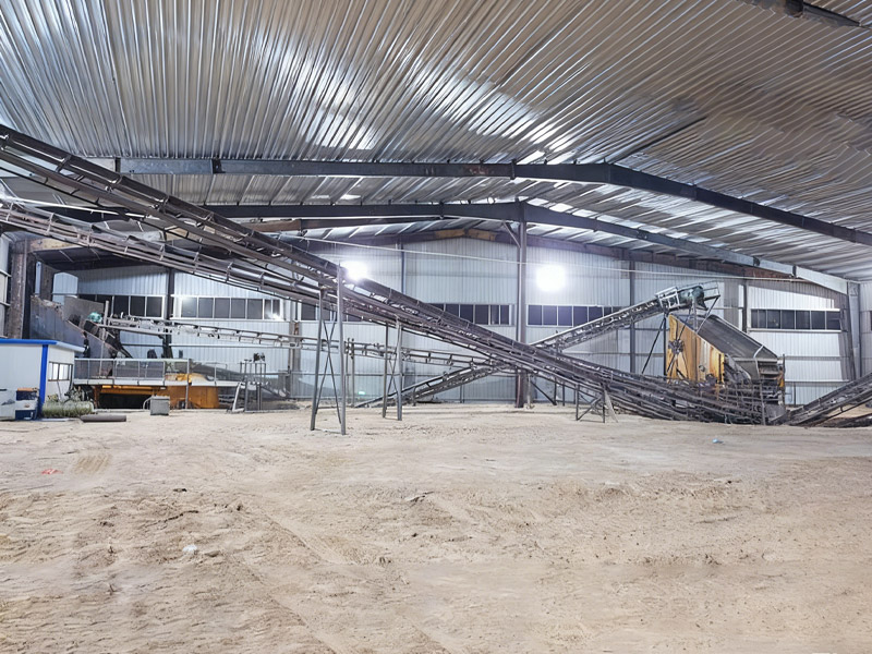 老挝机制砂现场